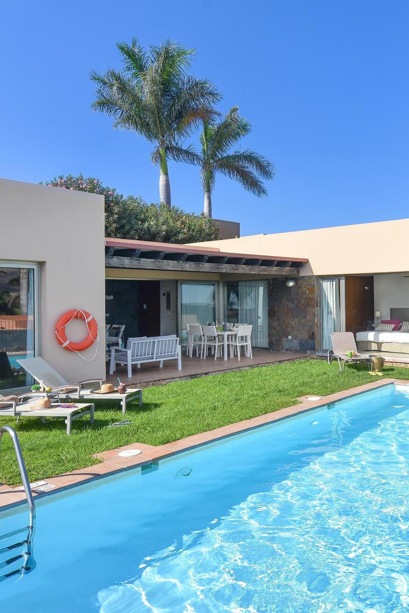 Salobre Golf Siete Luxury Retreat In Gran Canaria Private Outdoor Heatable Pool Bbq Facilities Shaded Outdoor Dining Area Salobre, Villa Las Palmas de Gran Canaria